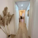 Saint Paul Gateway Apartmán *